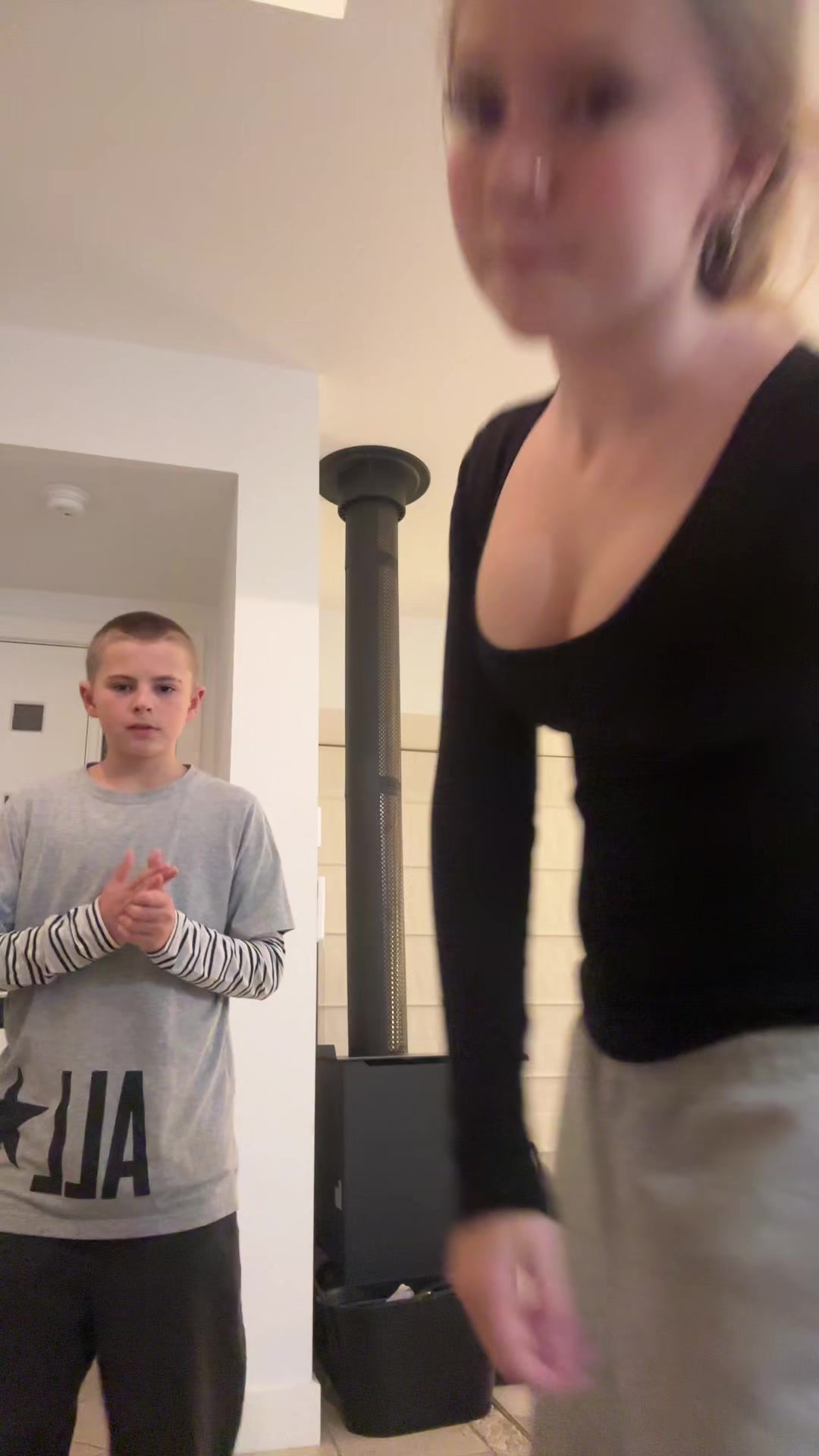 @🧞