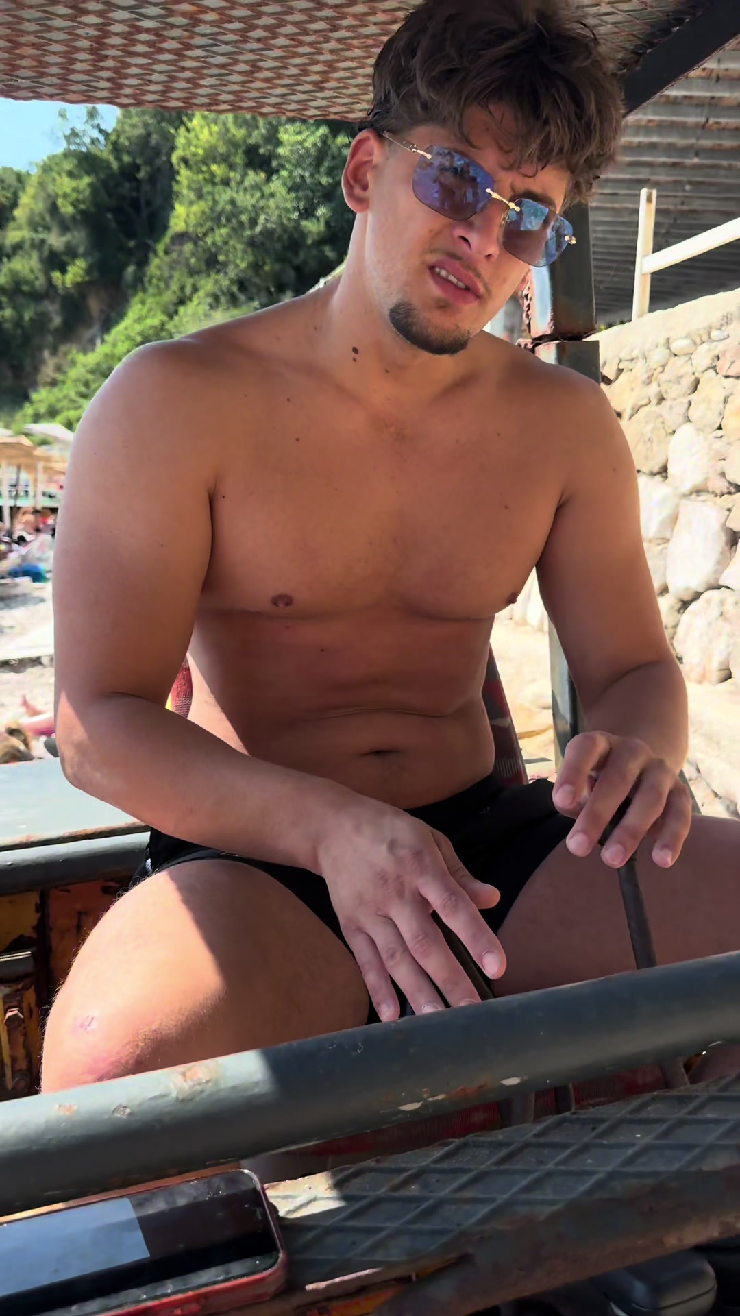 @Arnold Damazeti-(fratelo)✅
