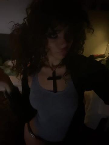 @akiahmarie