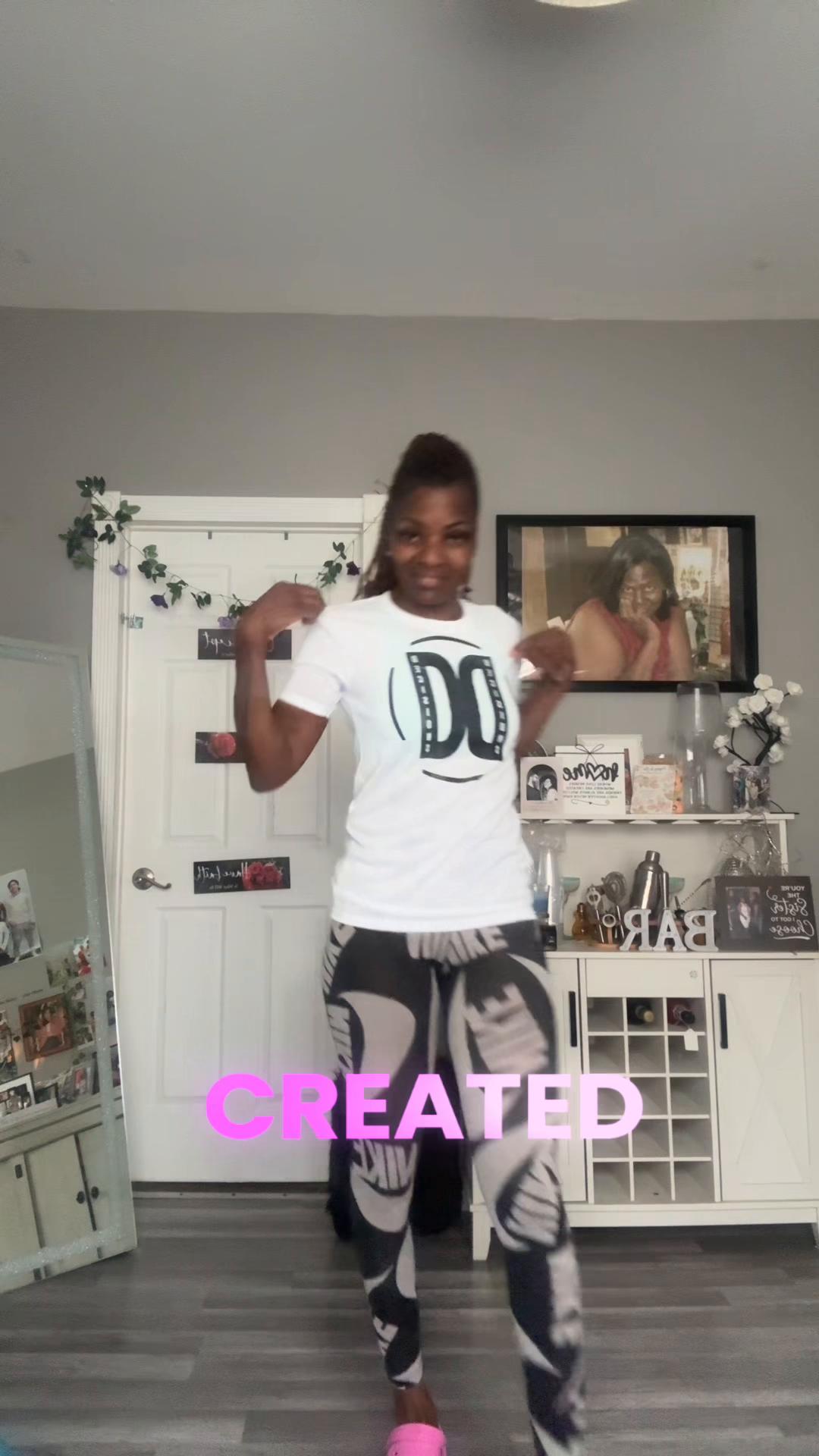 @comedian DatDamnDeeDee