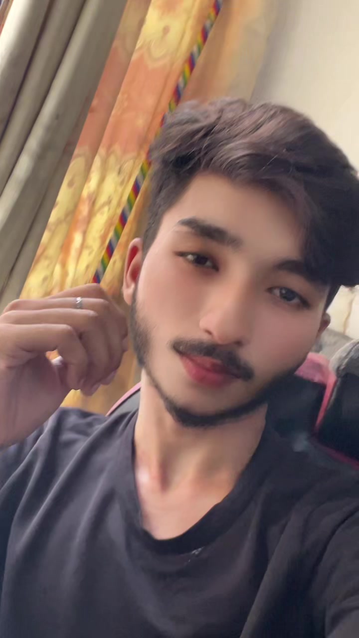 @🤍ℳǻ𝚕𝙞ⲕ🥀