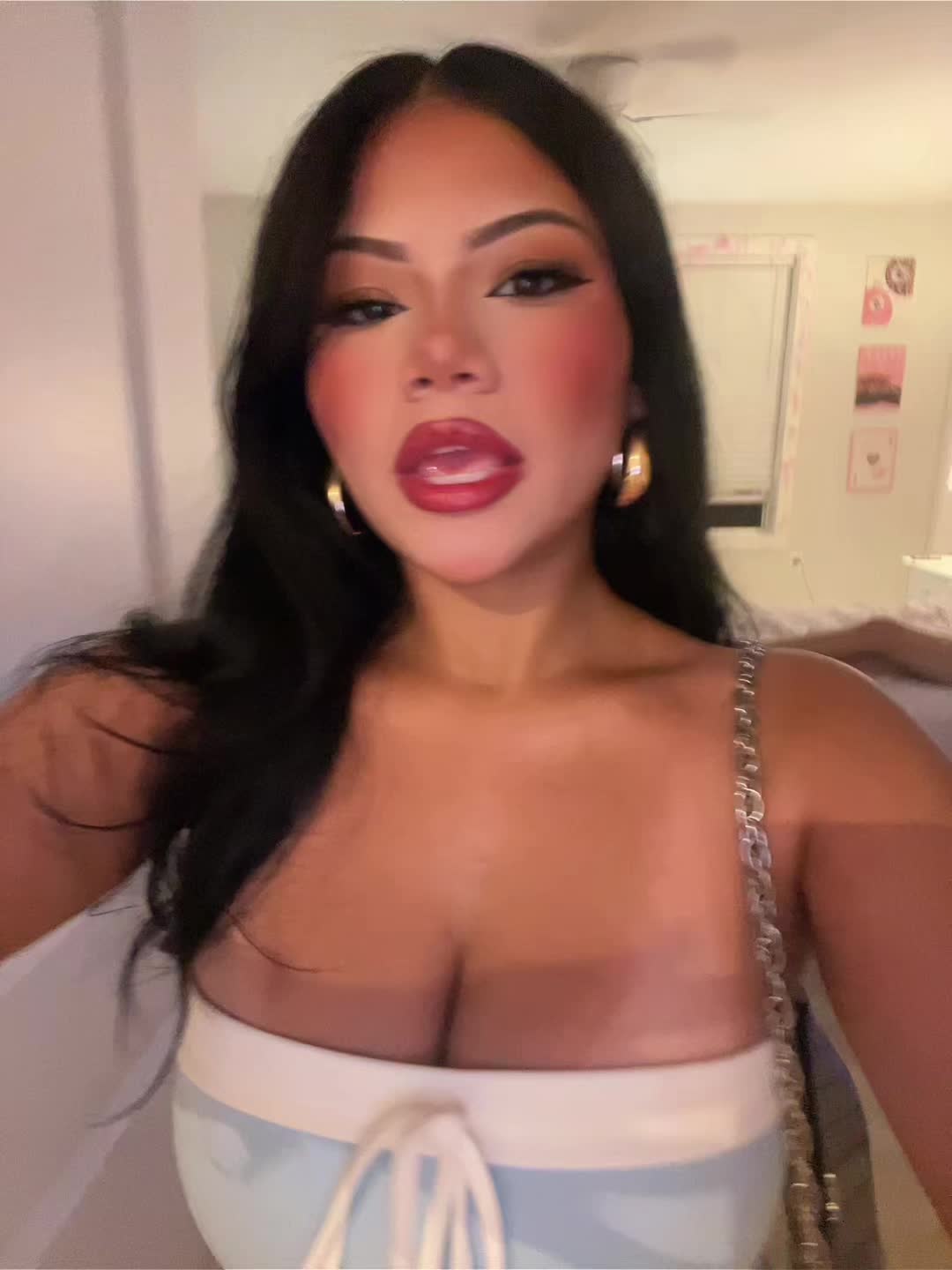 @VALENTINA