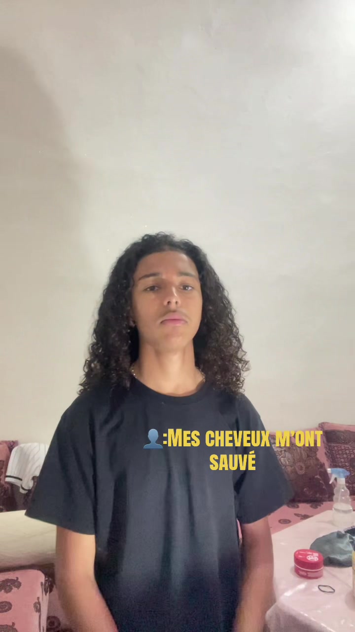 @ꓤ