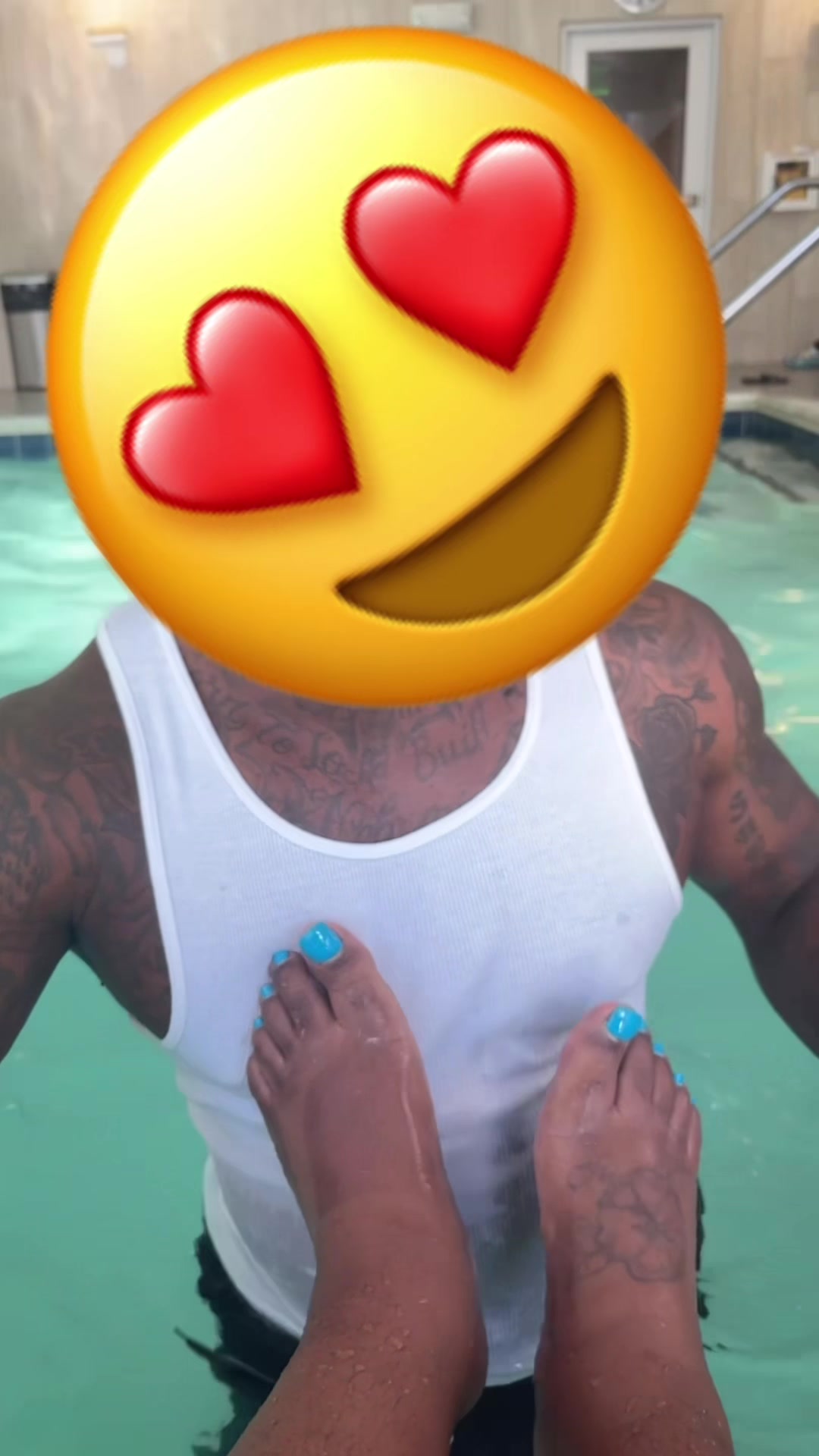 @AmomentWithDanni