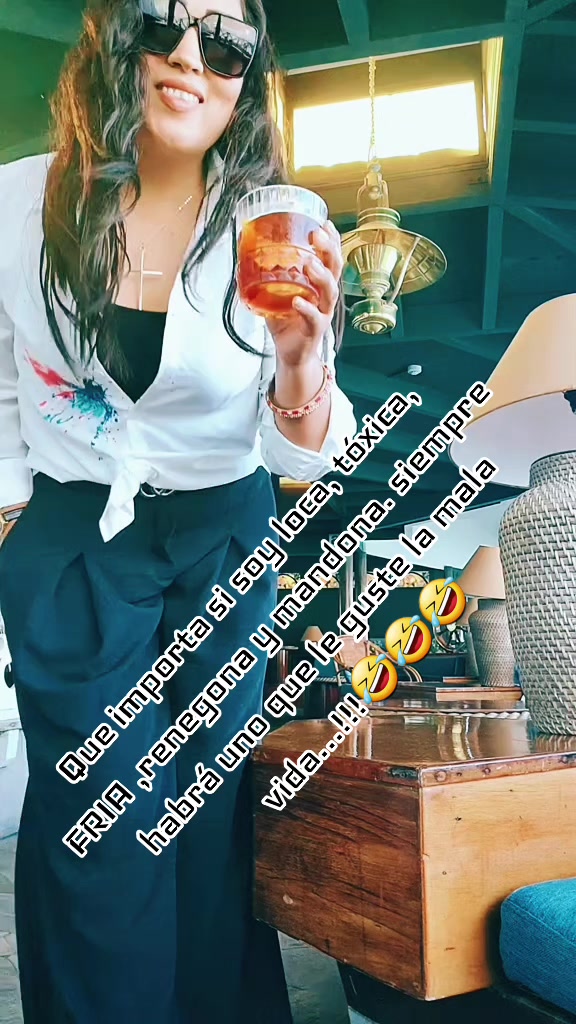 @LUCIERNAGA💜🤩👸