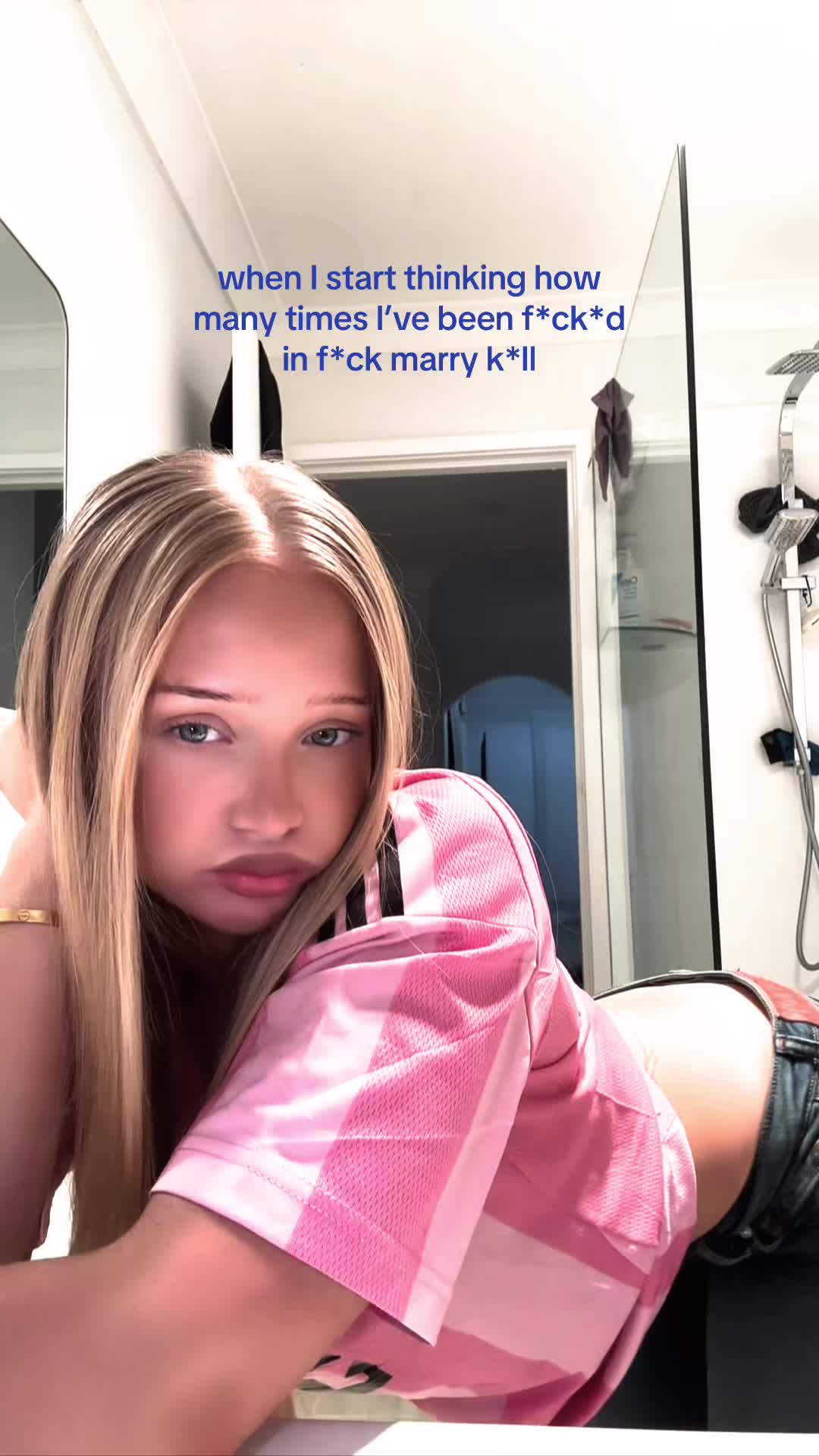@holliechamberlain