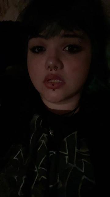 @womanstealerr