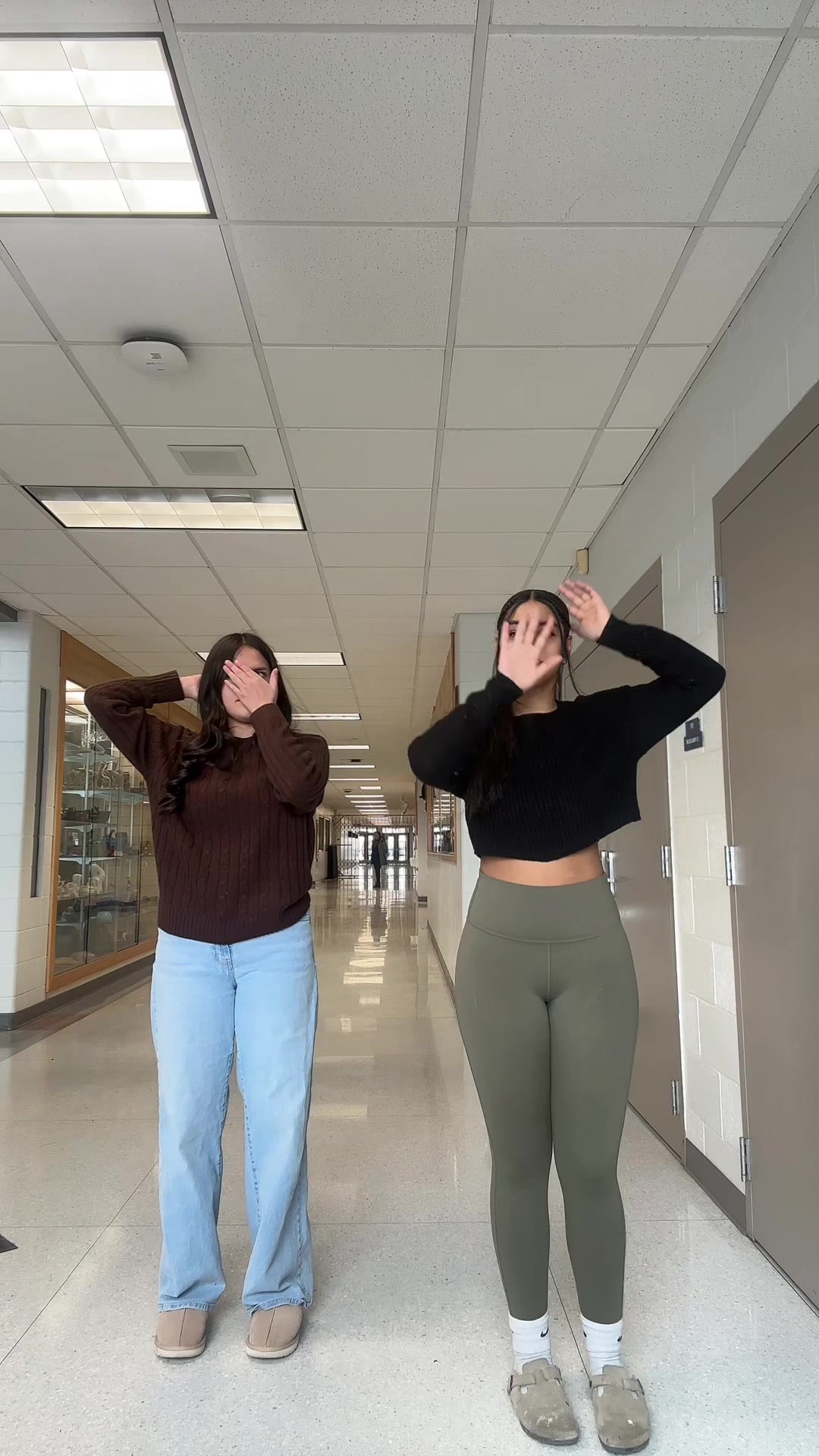 @alyvia