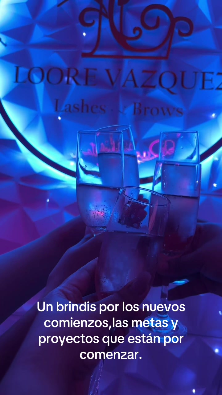 @🦋Loore Vazquez🦋