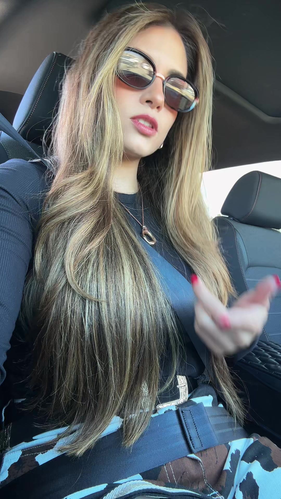 @LizzaSoto03