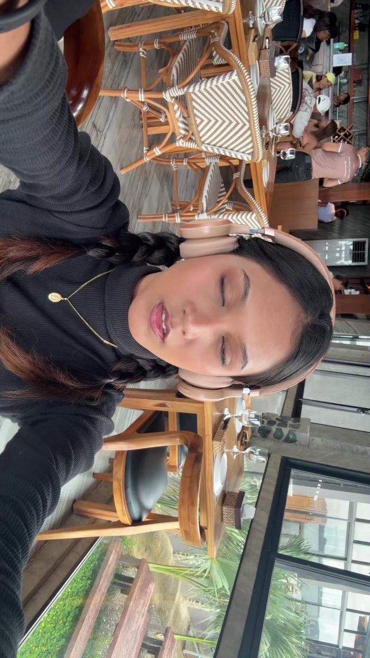 @️