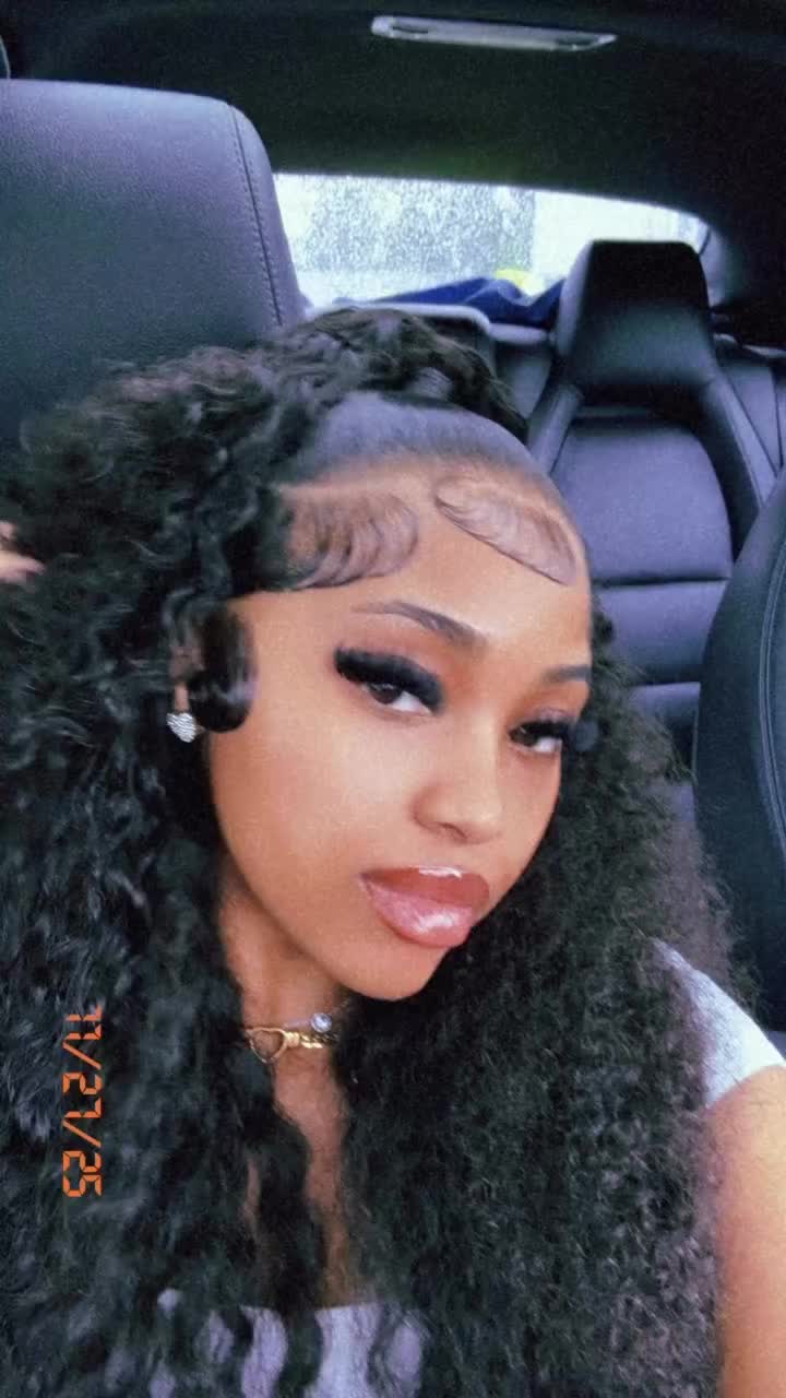 @YOLA B ᥫ᭡.