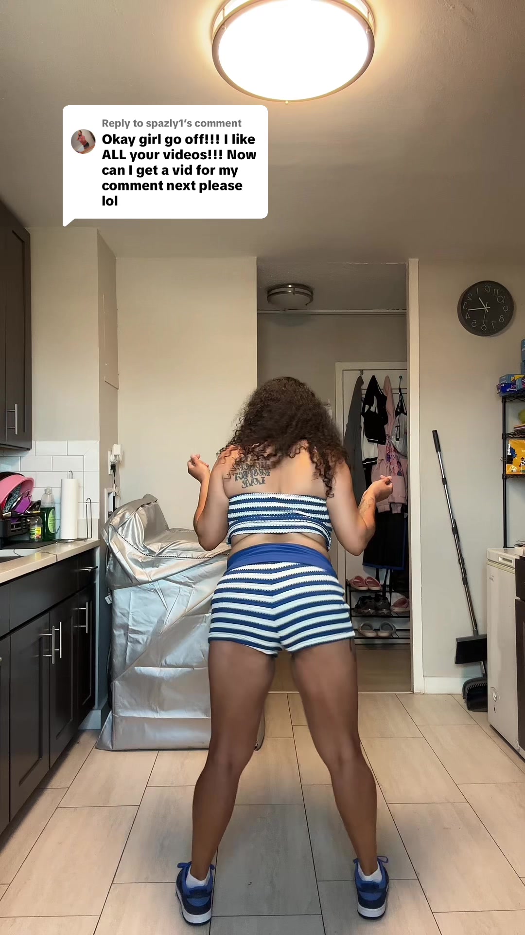 @momof4