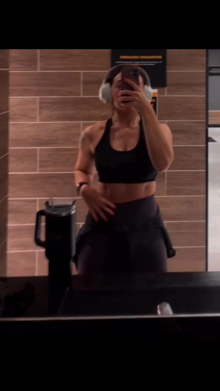 @Adriana Zafra VD