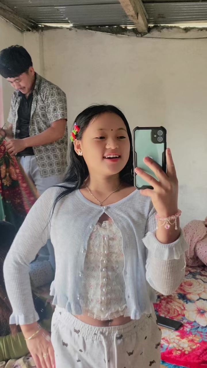 @Anisha.....🫶🖤