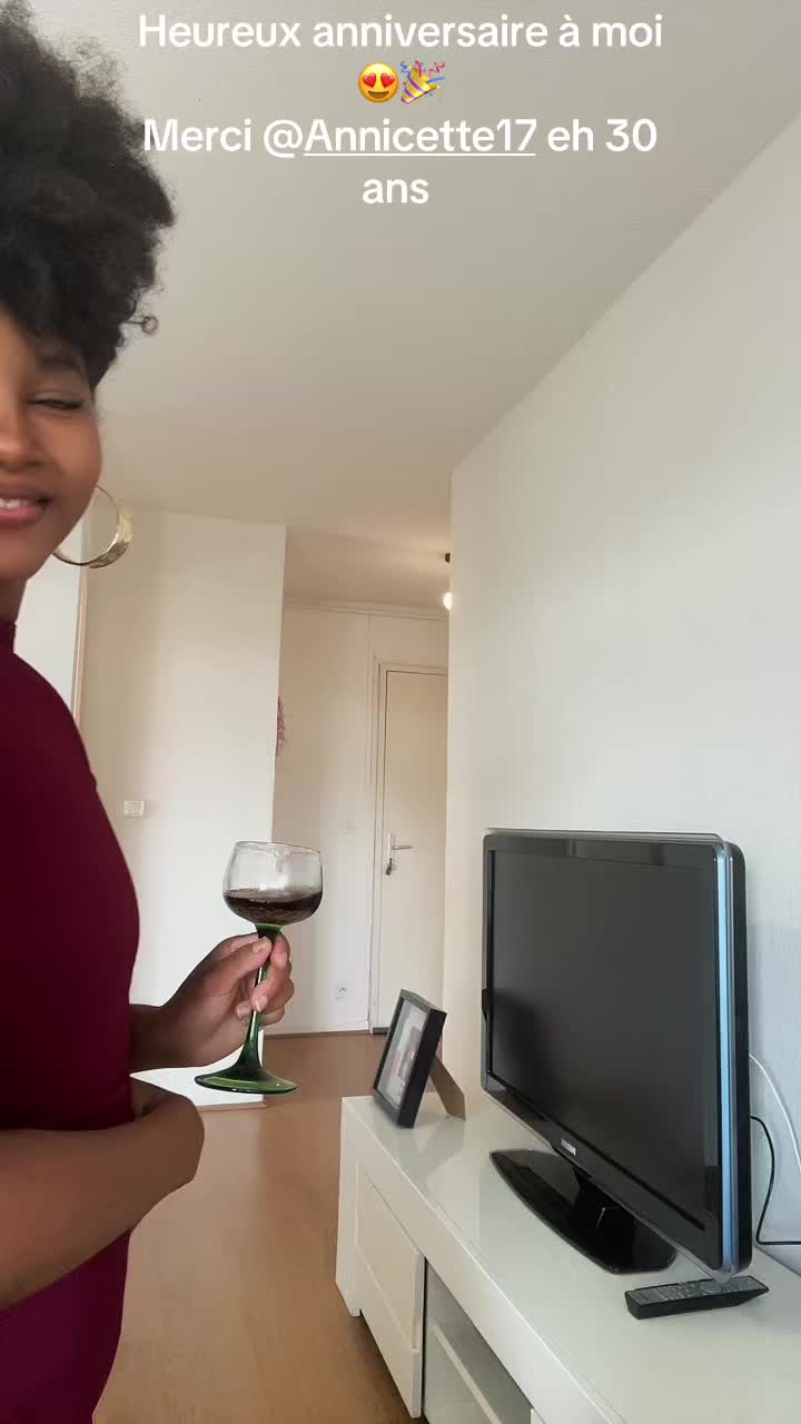 @Lunatique 🇲🇬🇲🇺🇫🇷?