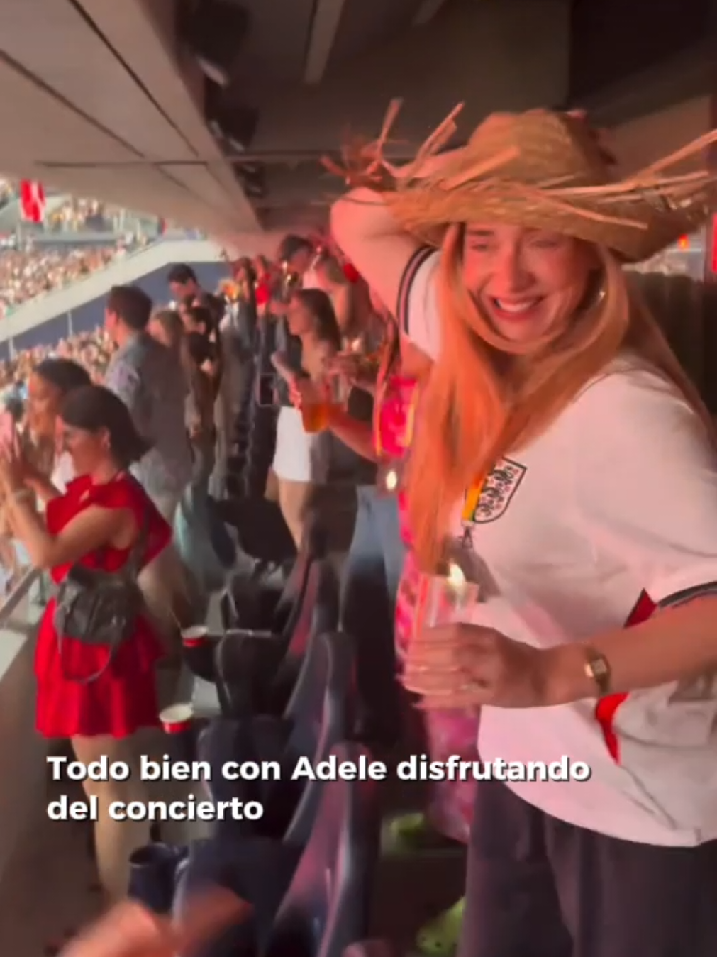 @Adele Colombia
