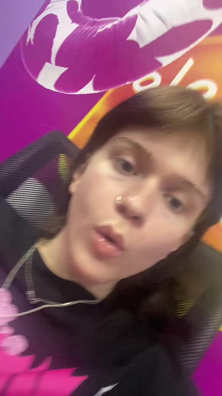 @🏳️⚧️🤝🏻huyennaya🫸🏻🏳️🌈