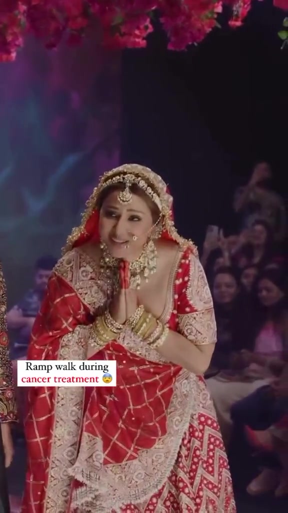 @Hina Khan 💎