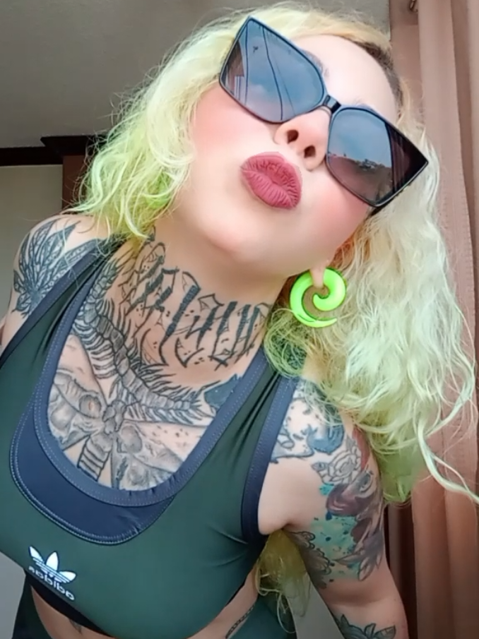 @BrujaOzkura666
