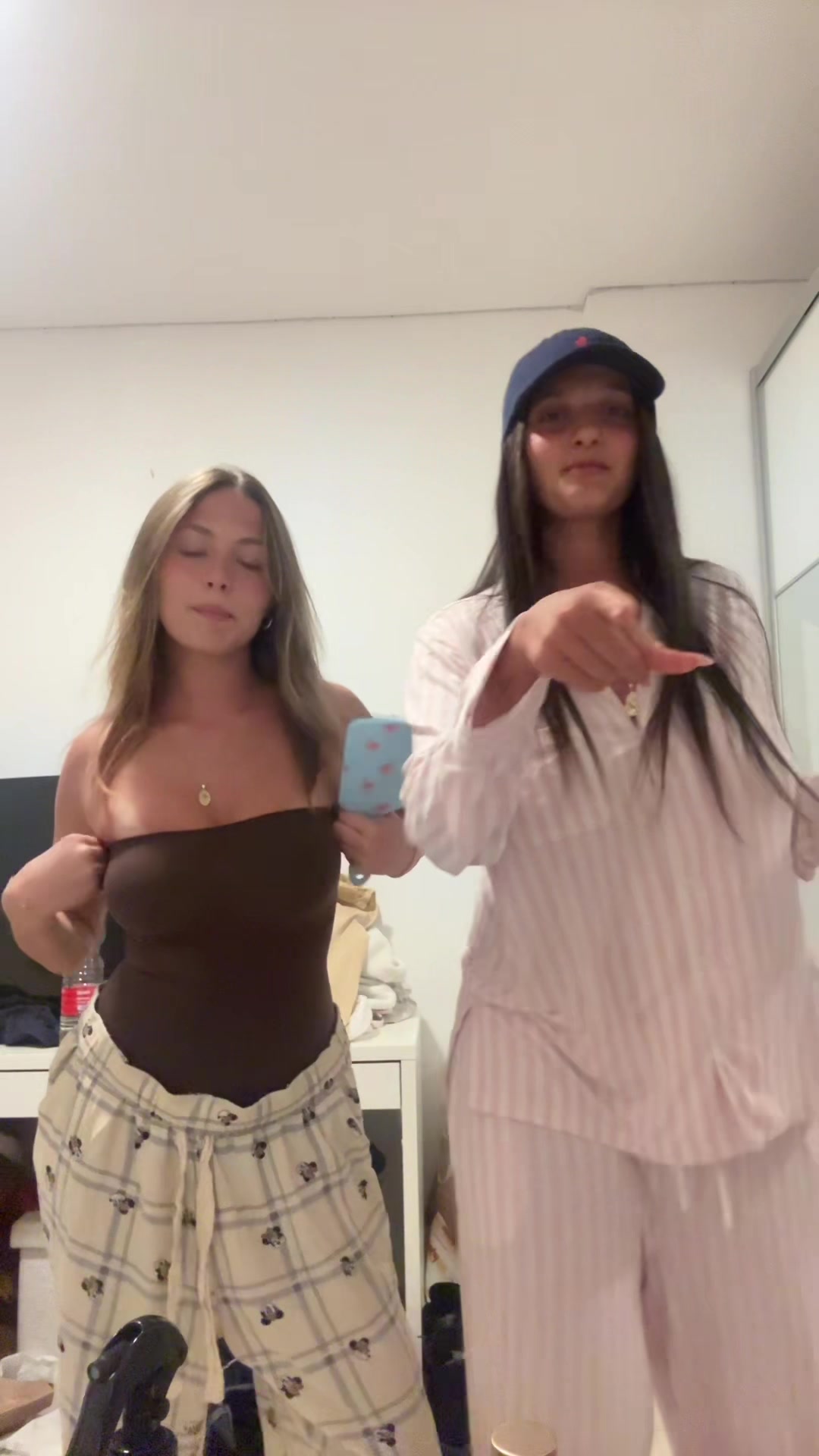@neomi.caoduro