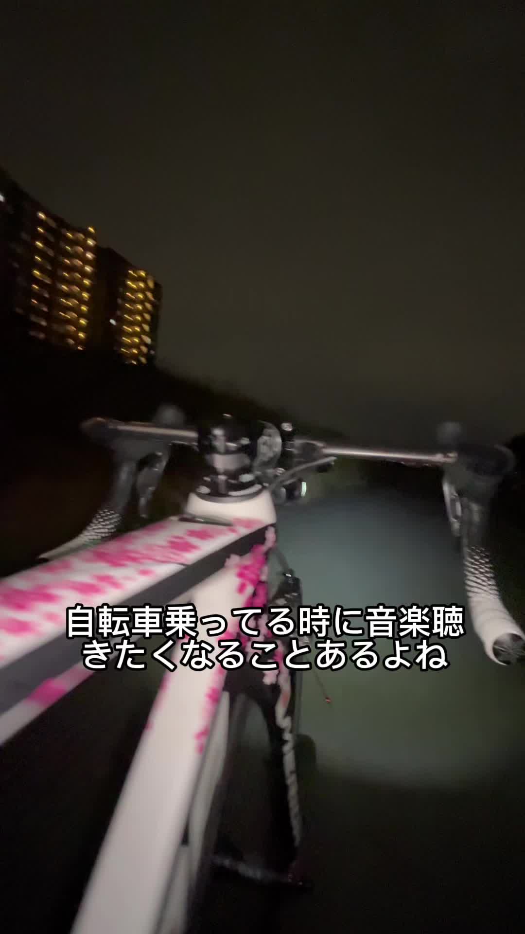 @ミ