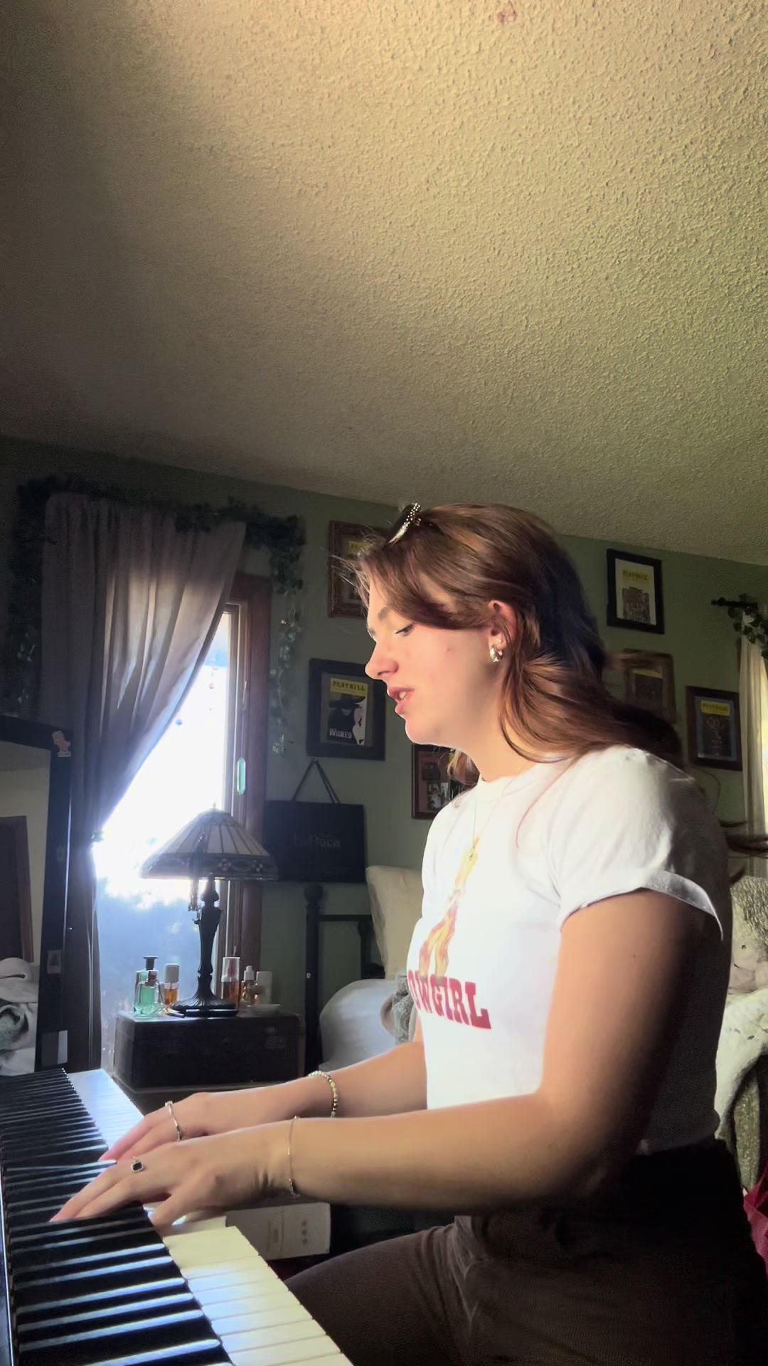 @hannahsnores
