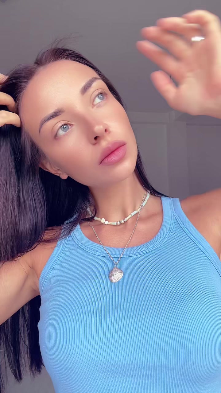 @marinaLu_