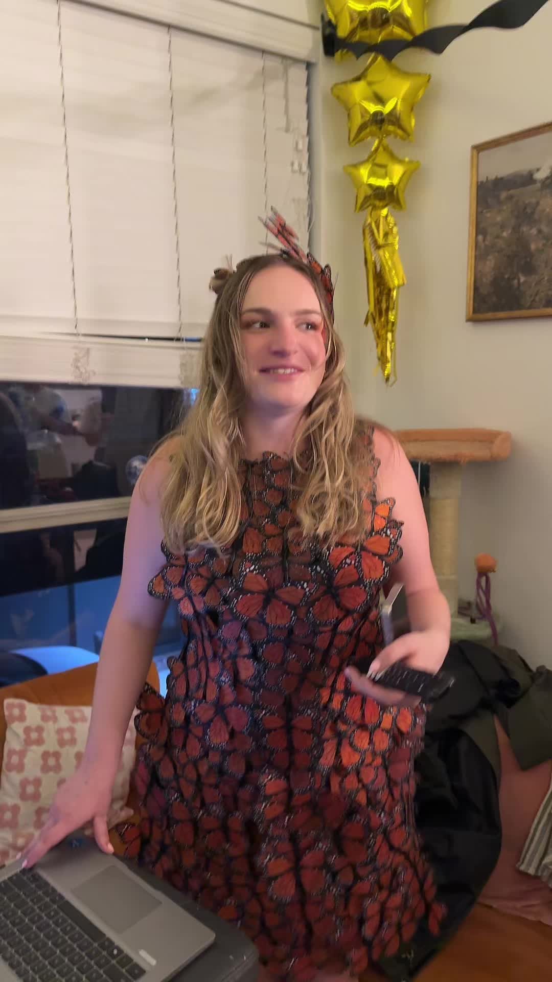@HalleThomasss