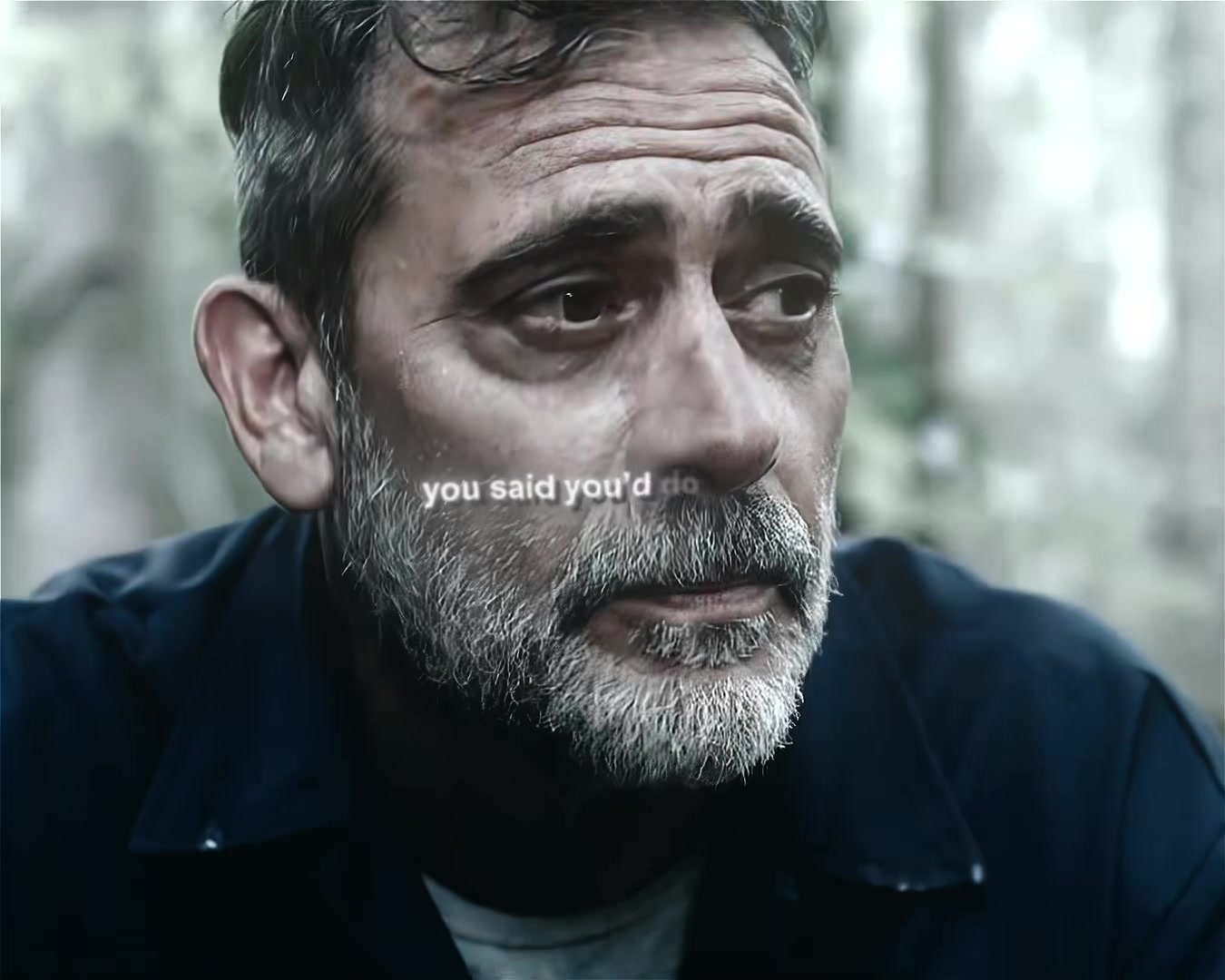 @Laura🧟♀️