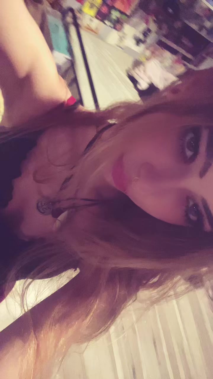 @oliviainchains