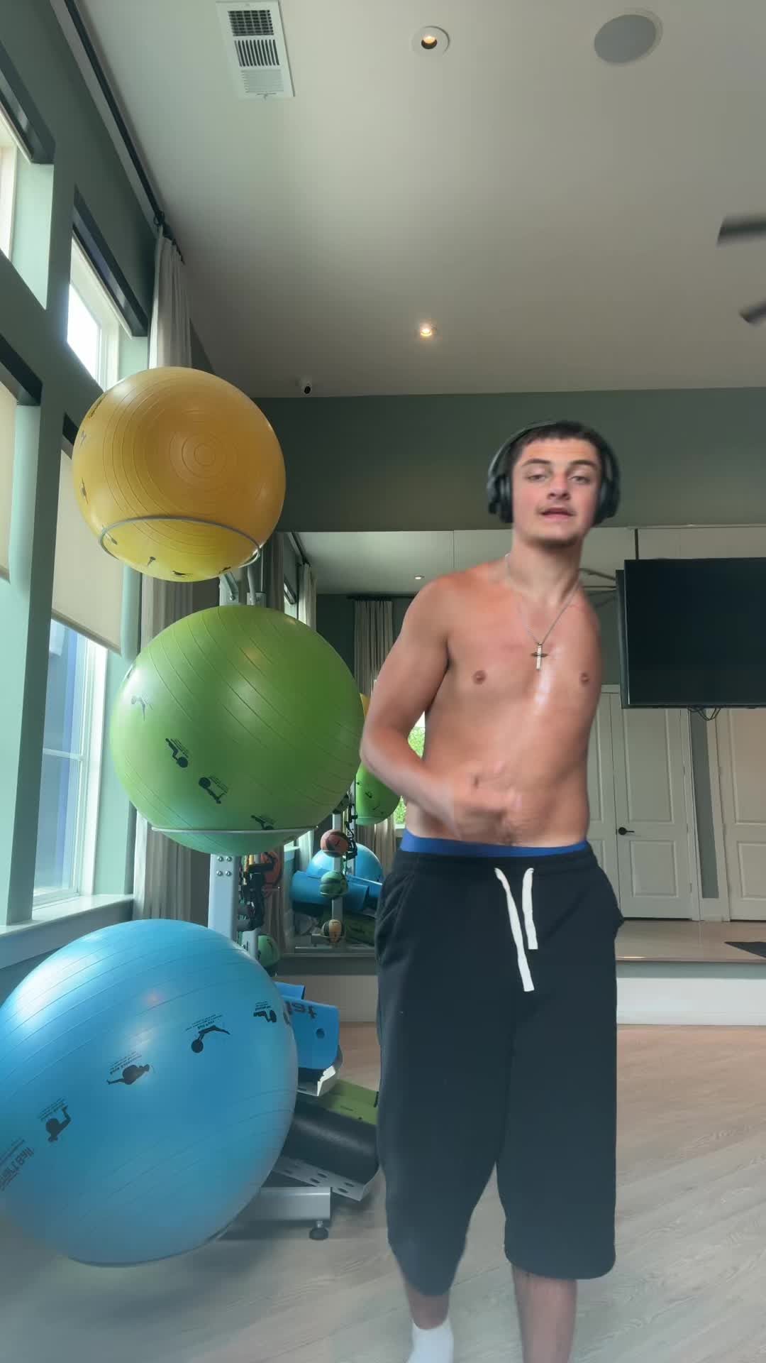 @onearmbeast