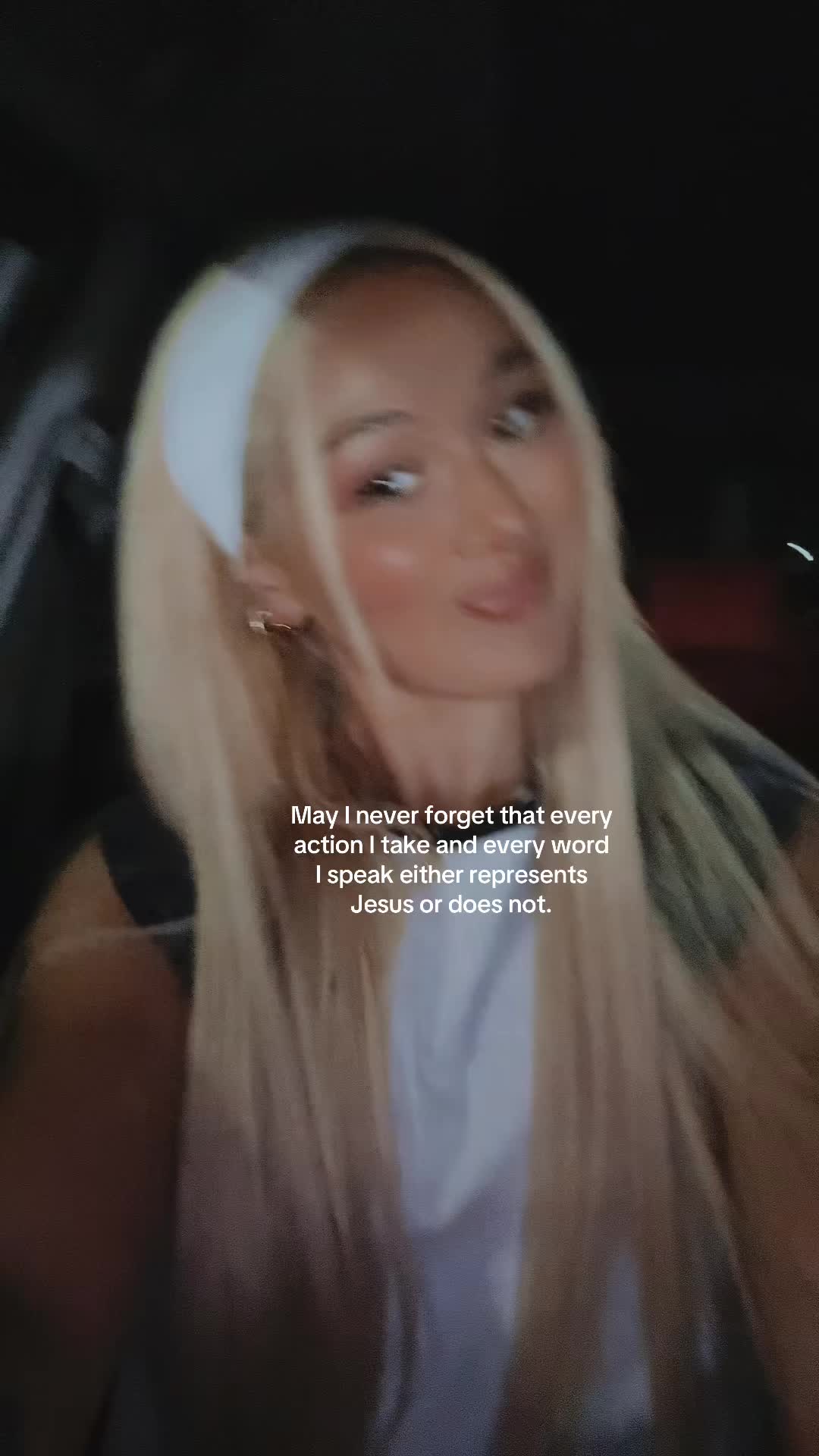 @kirstenhoptak