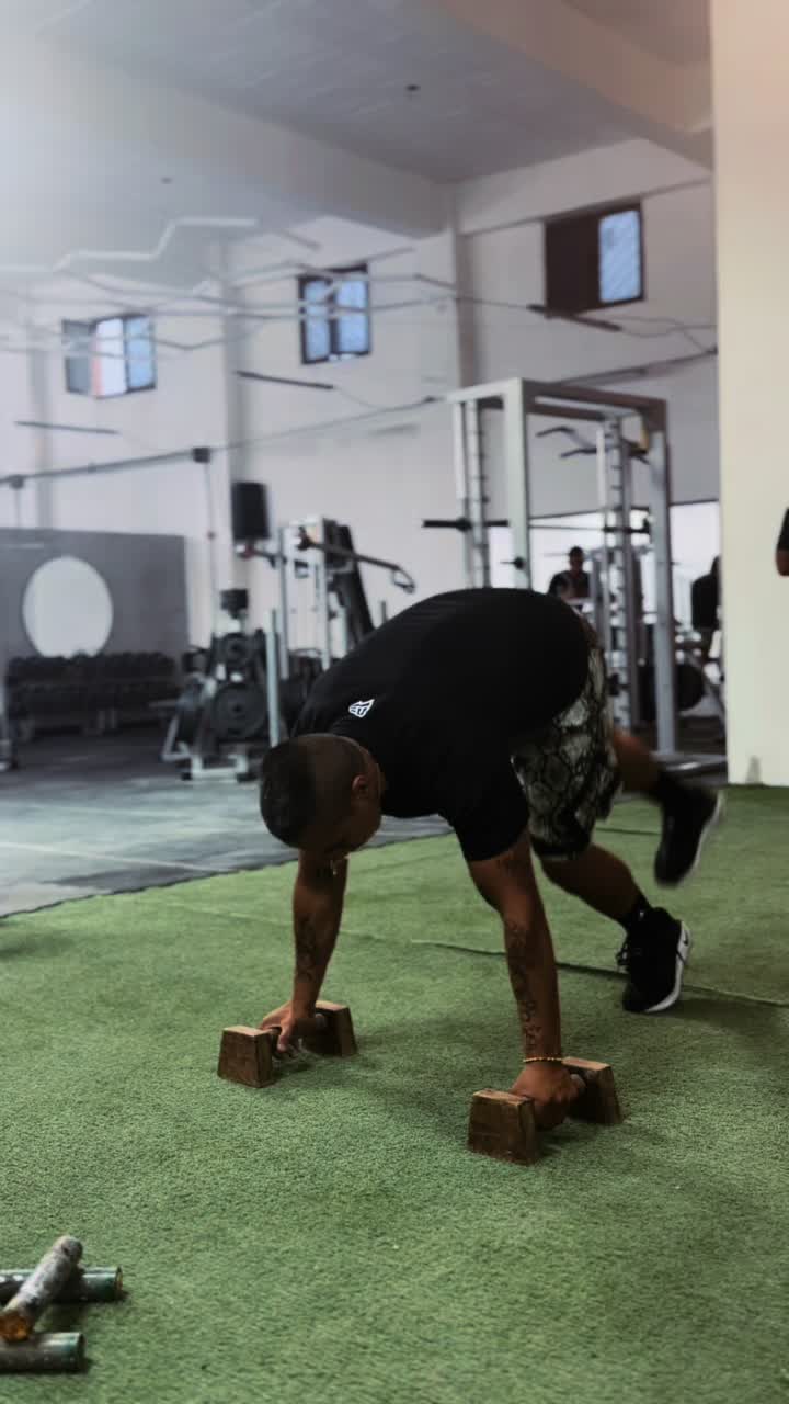 @Manelik Rioz⚜️🧨