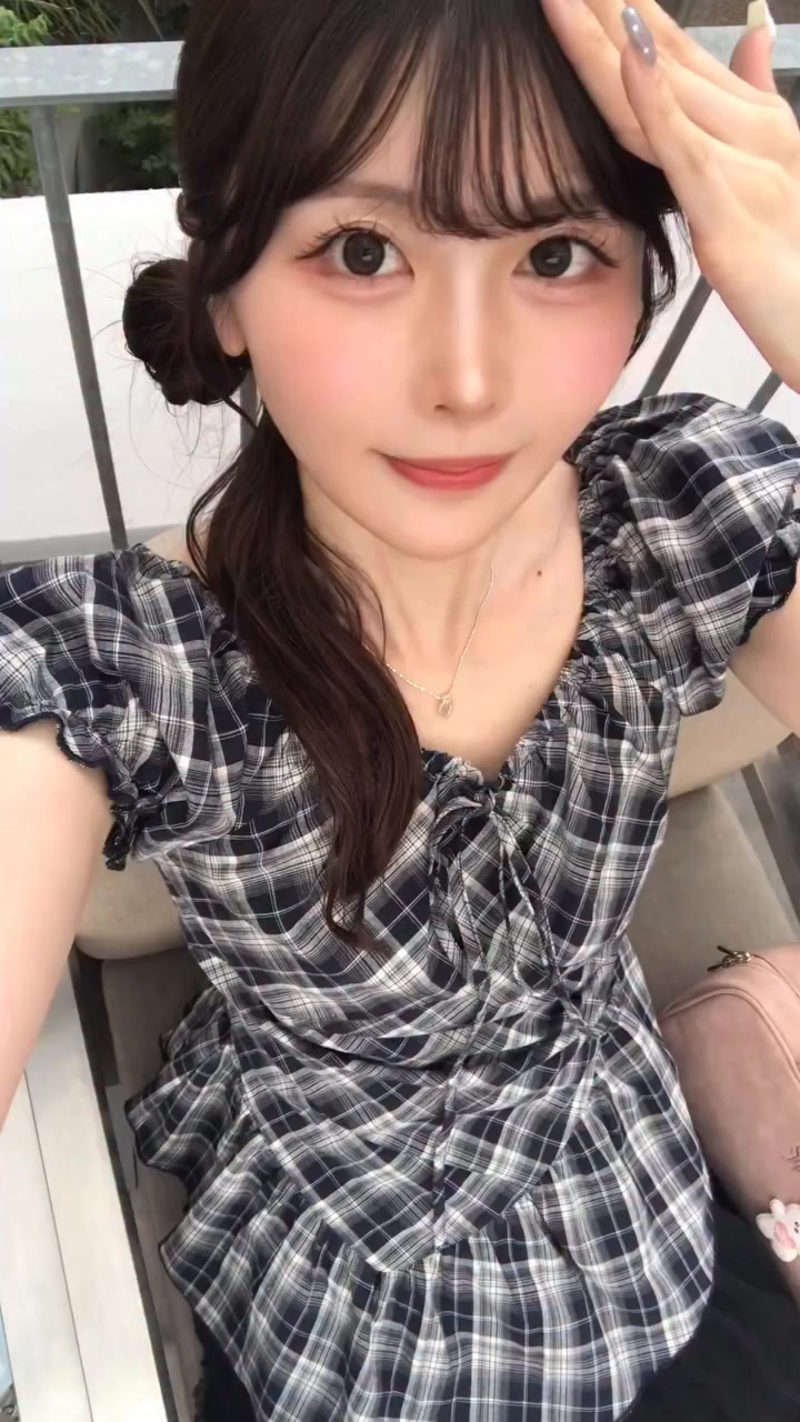 @山奈