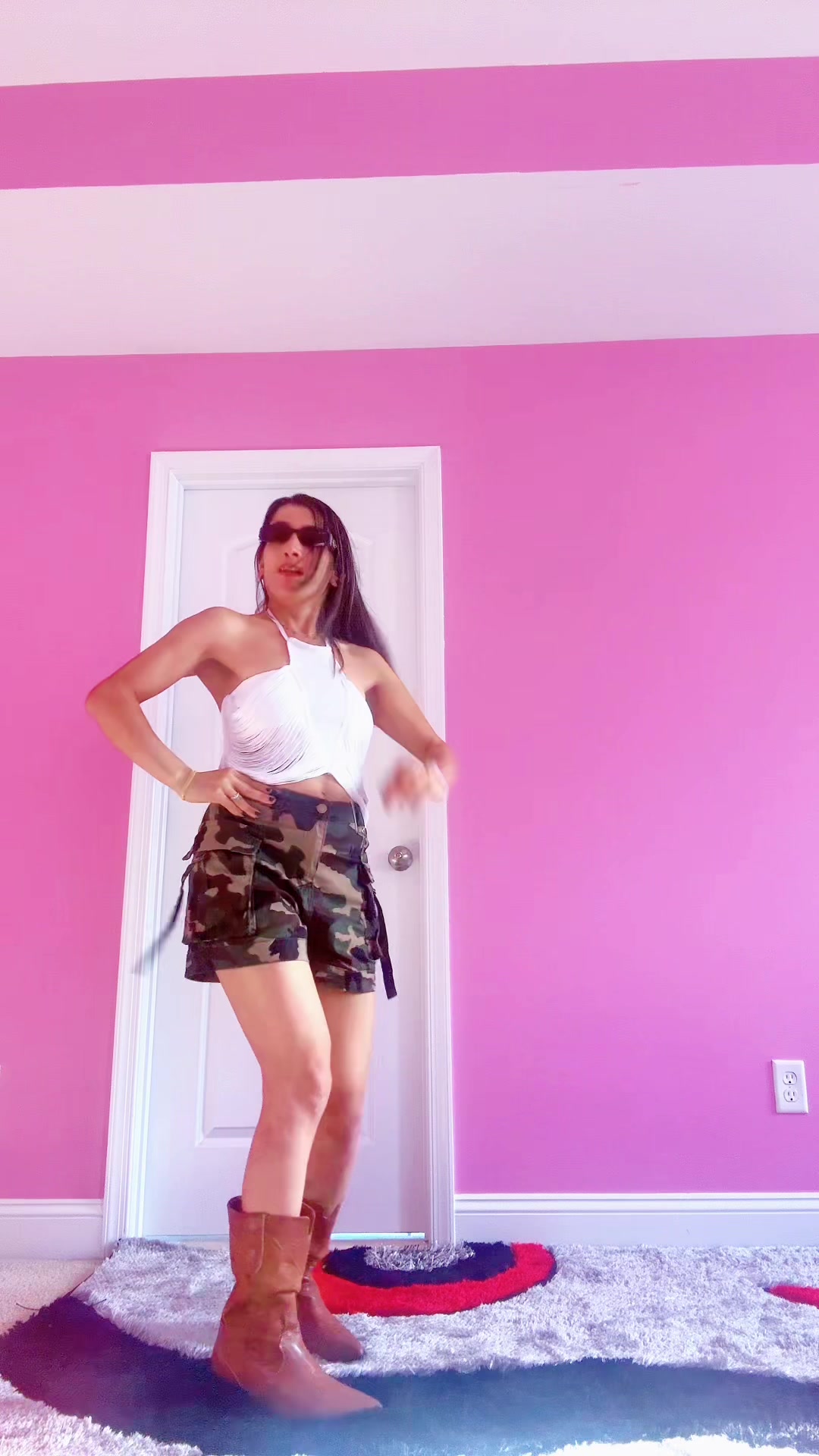 @Queen_Diya02