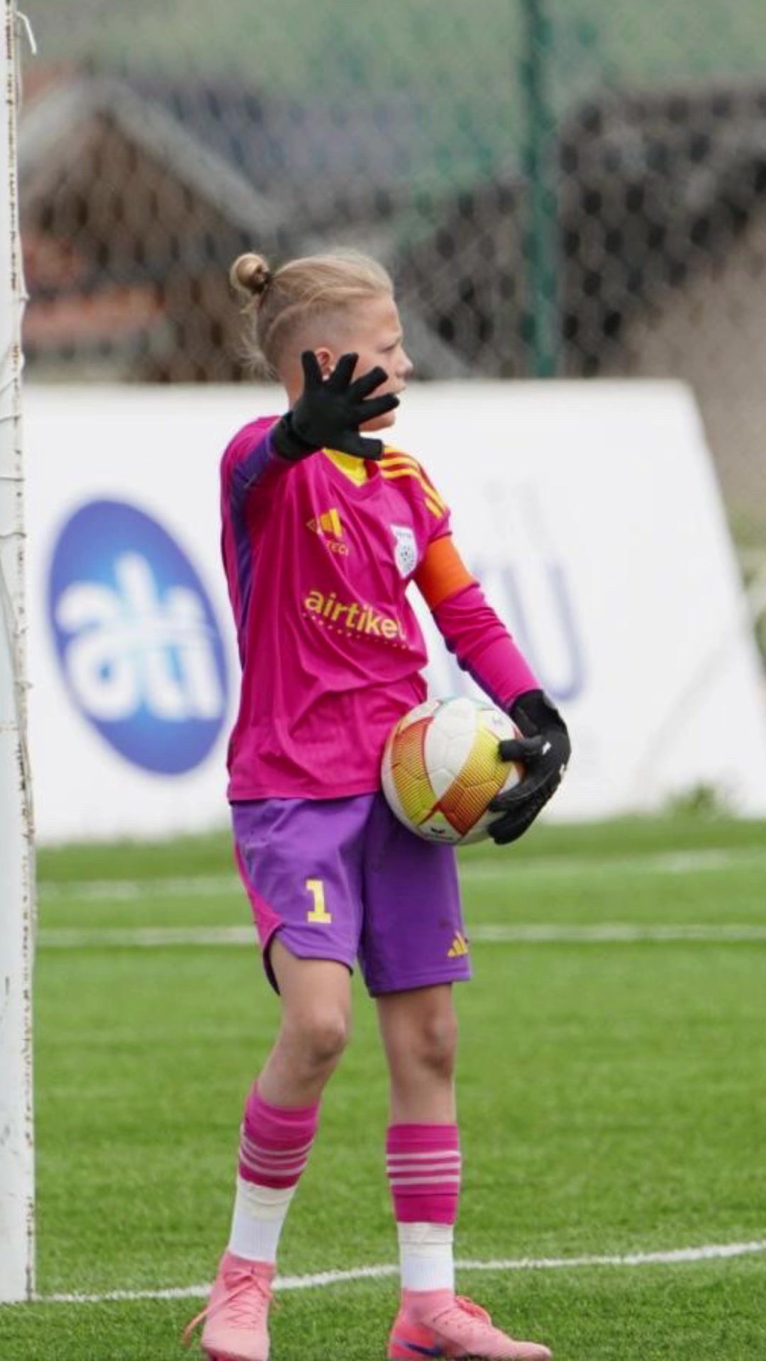@goalkeeper_lindi,Roan5