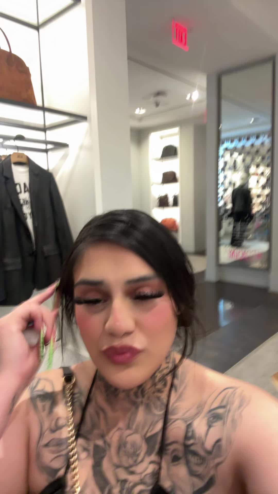 @ANGEL👼