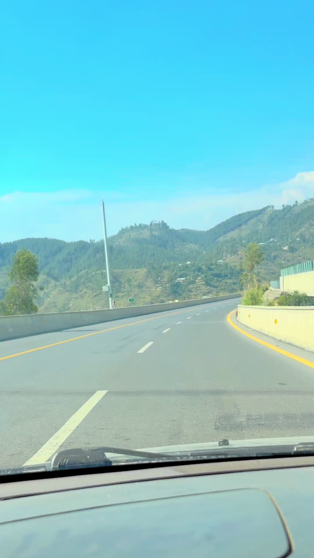 @꧁ᴹ꧍ujeeb ꧂: Khan522
