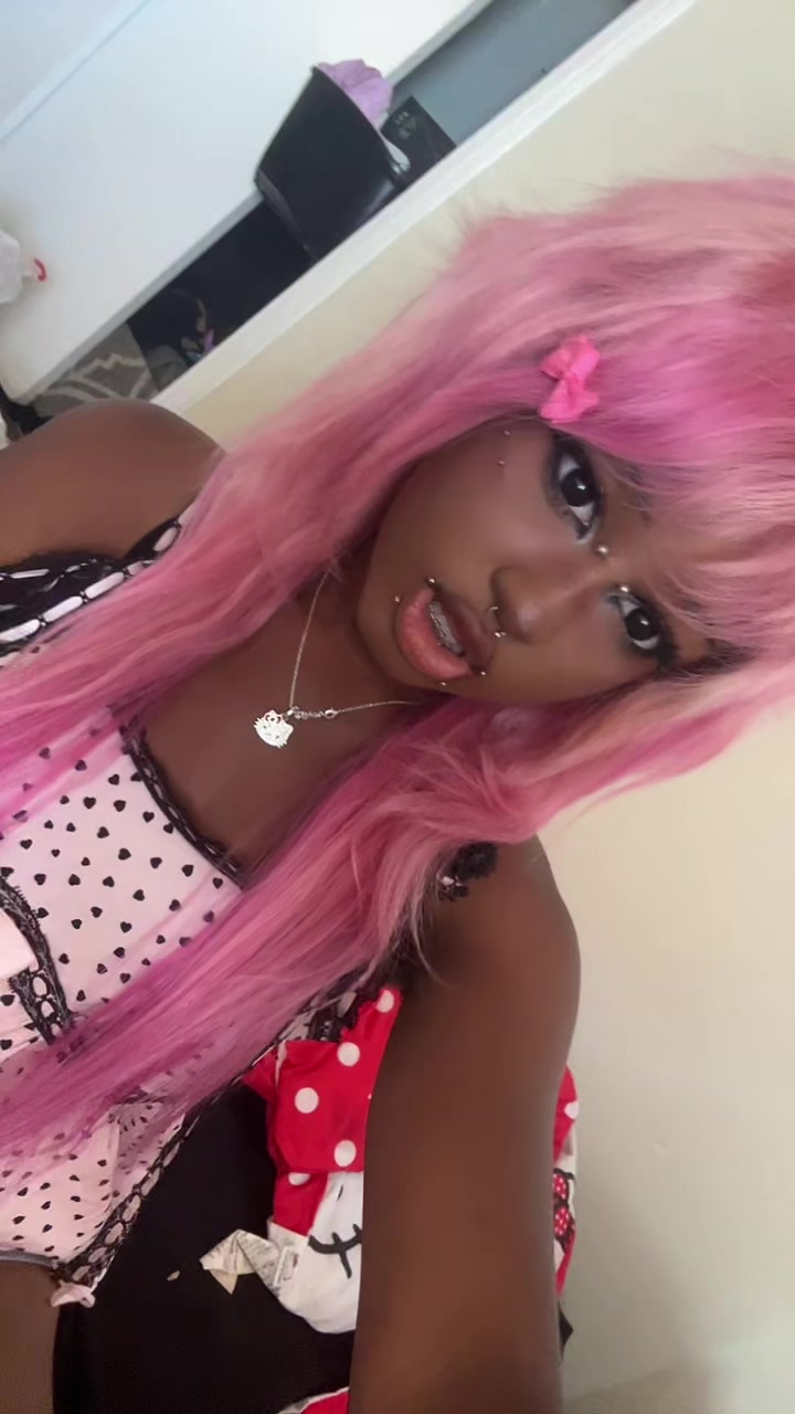 @🧁VivianVanilla🦄