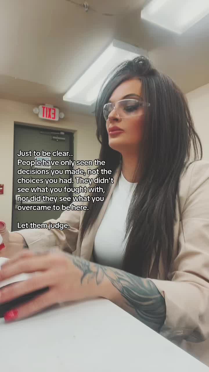 @Azure Nicolee🖤