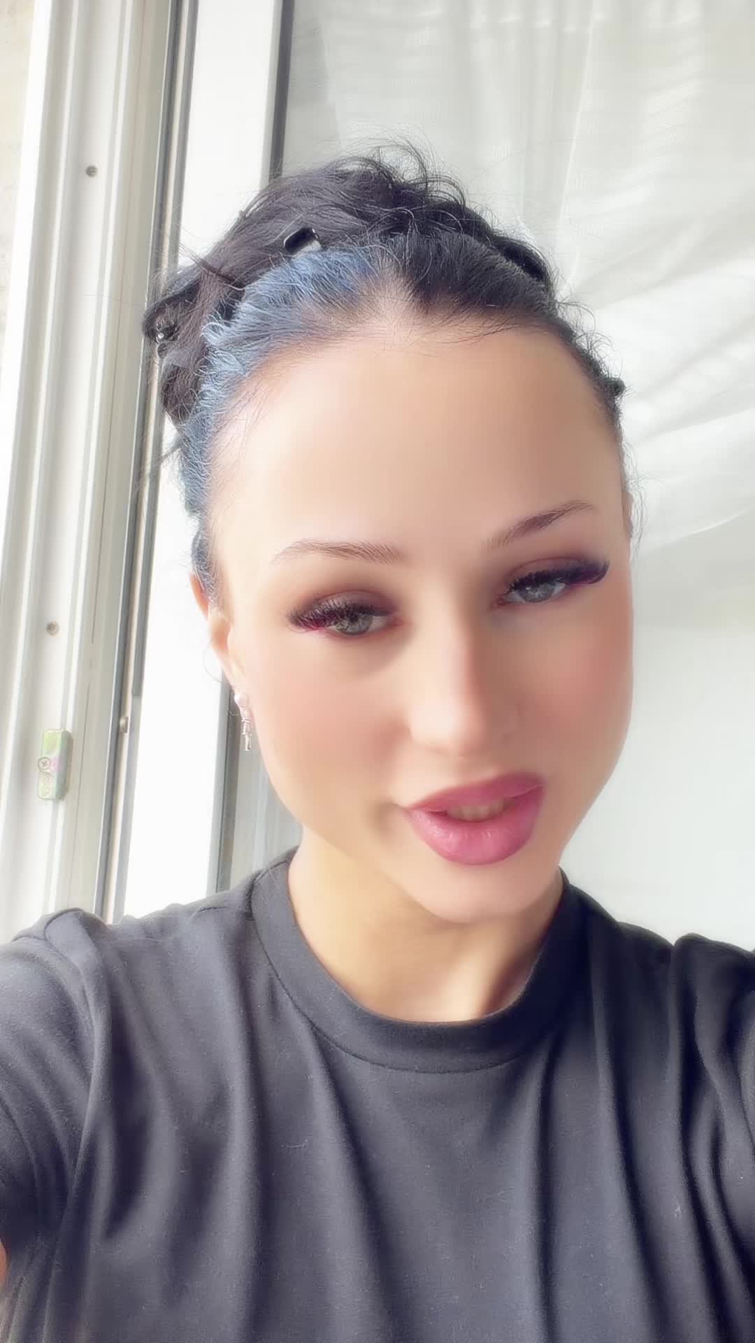 @antoinette_noir