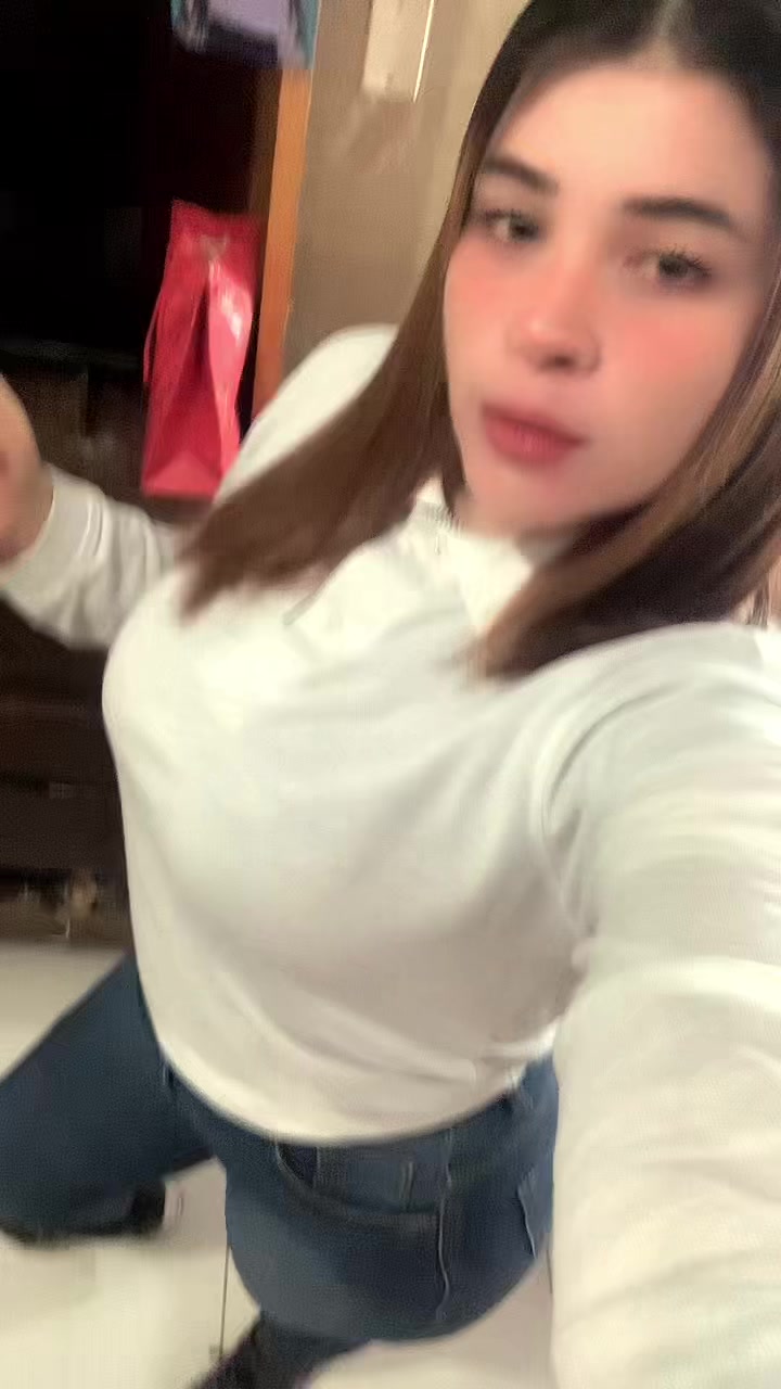 @ana Flores