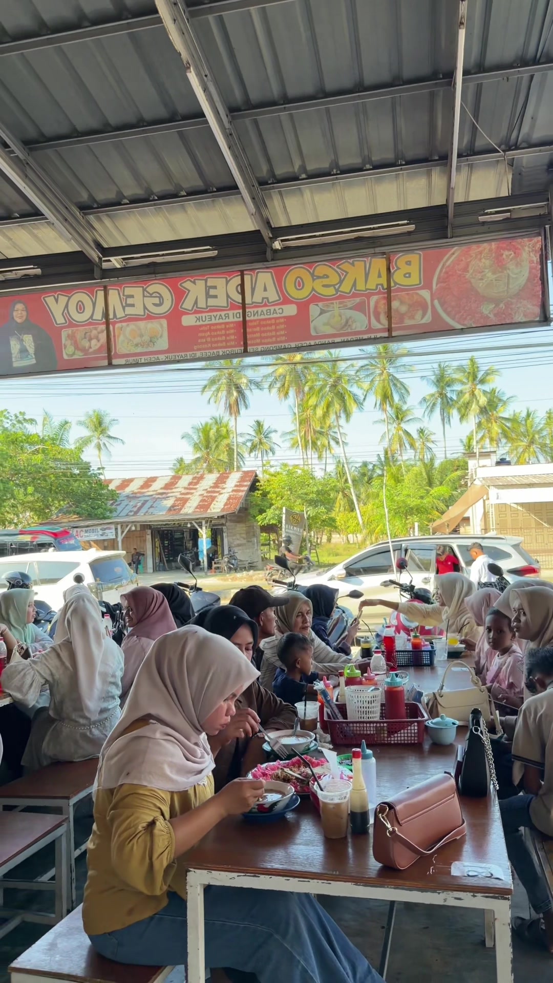 @Bakso adek gemoy cabang idi