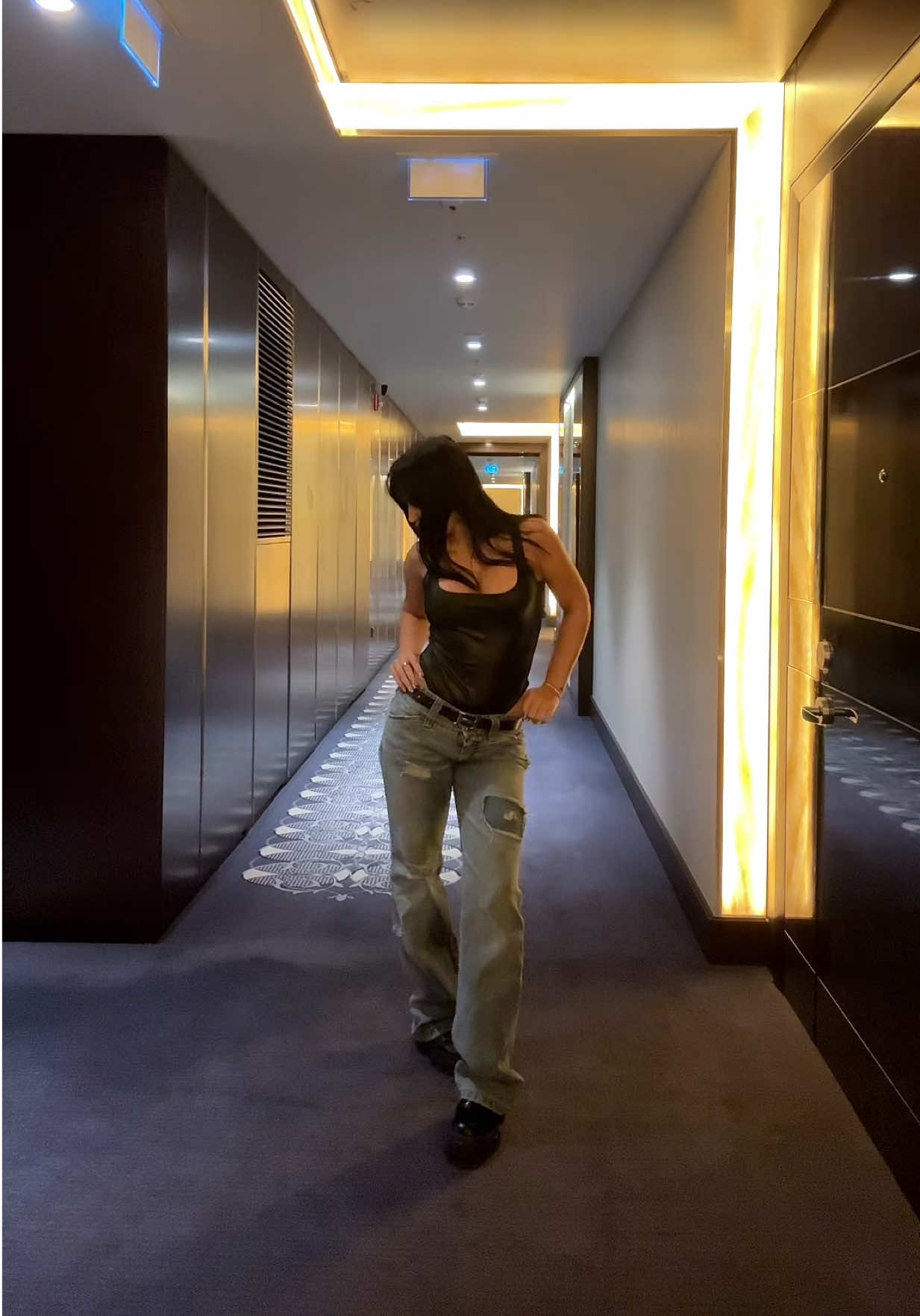 @nikolrati_