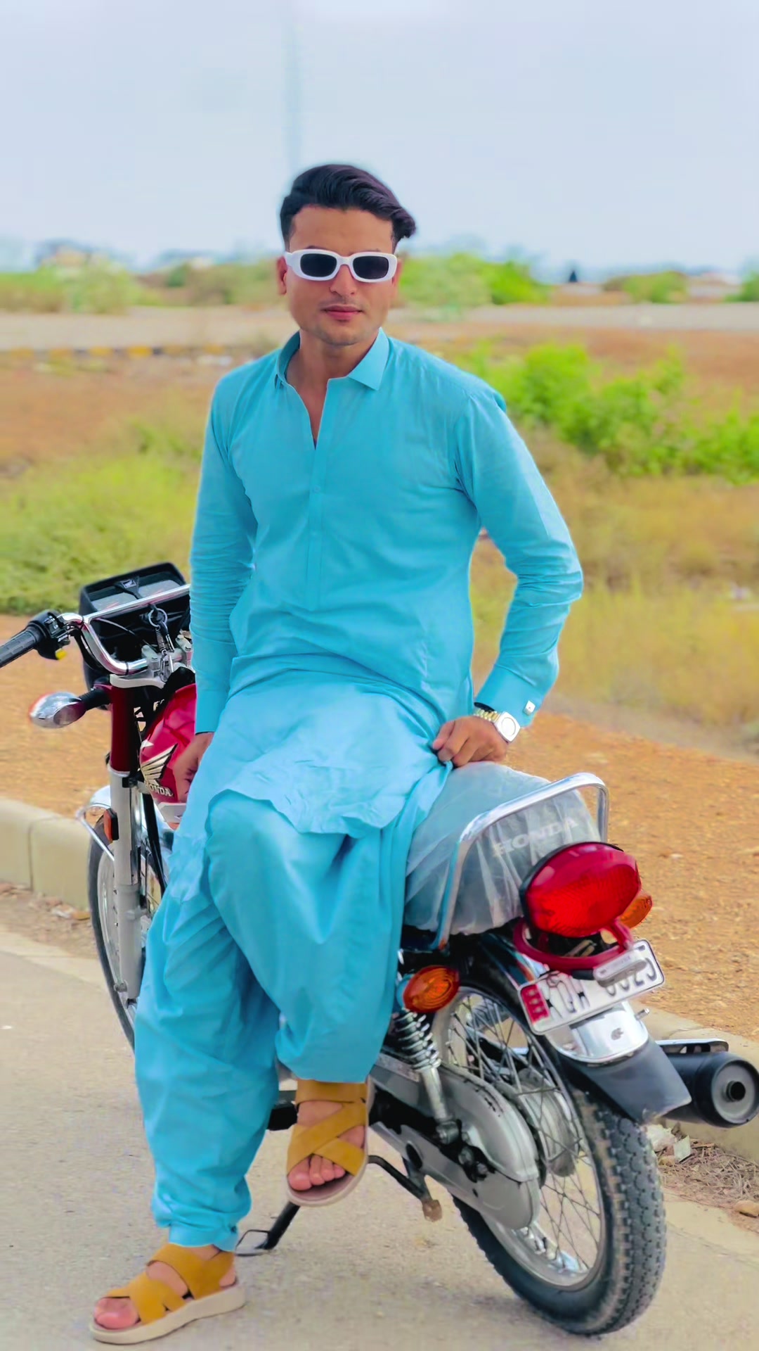 @Usمan حیدر ✨
