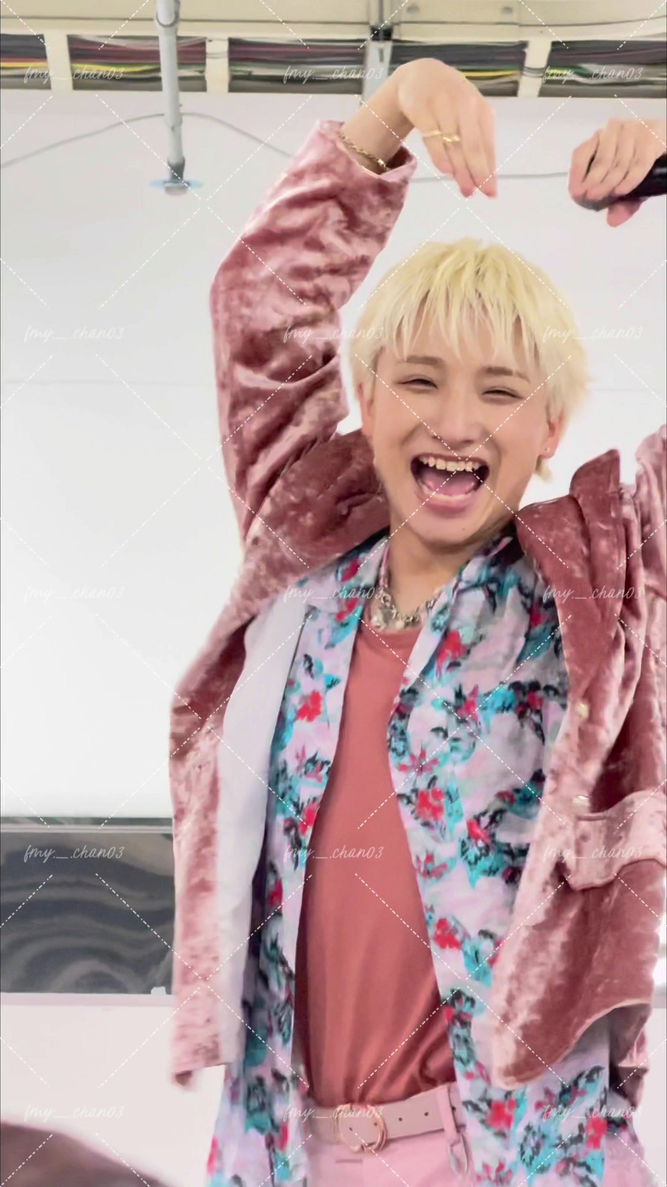 @m⋆͛⿻