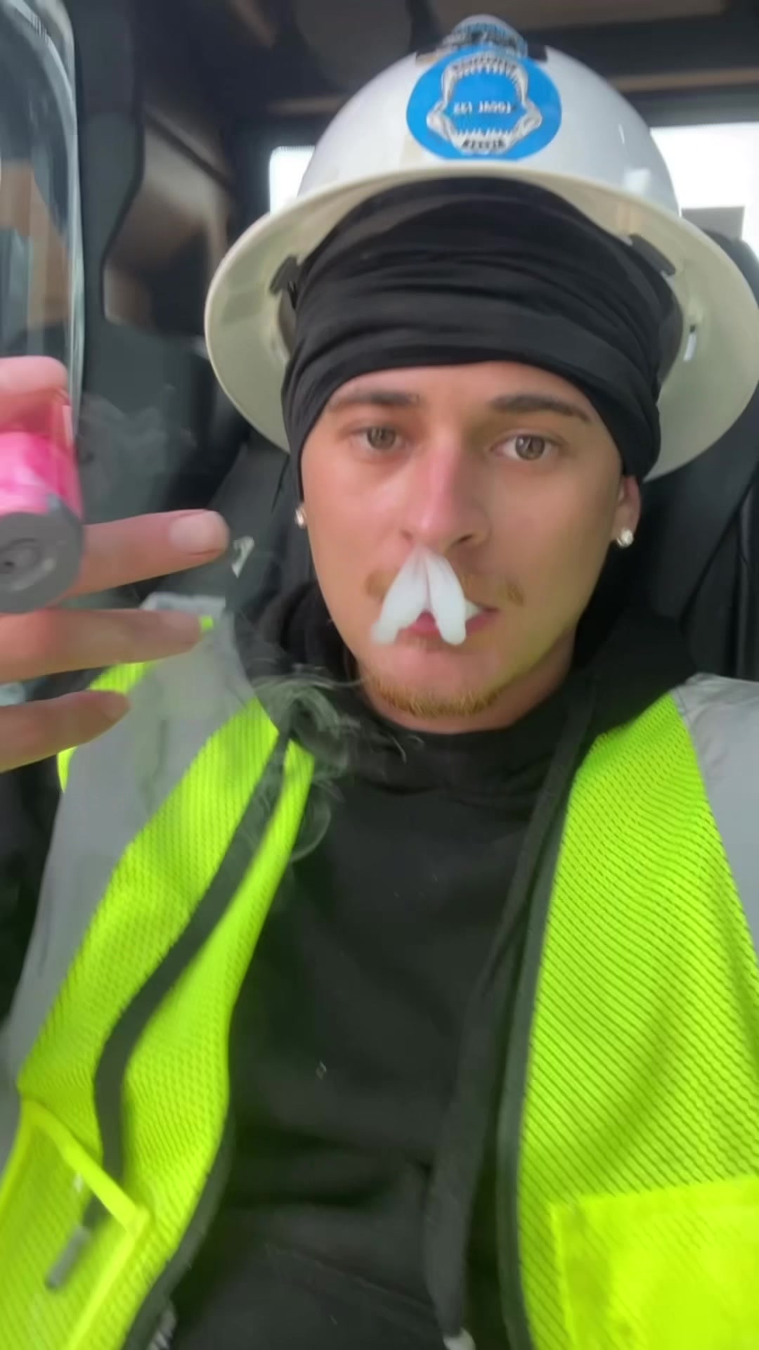 @JR4o9