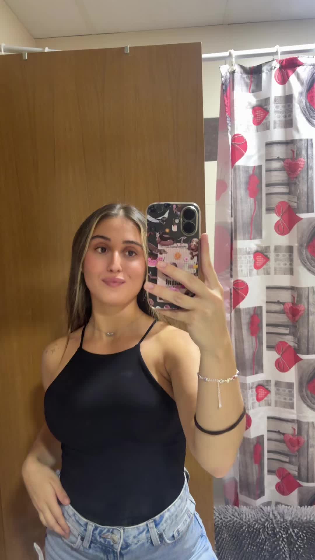 @alejanndraruizzz