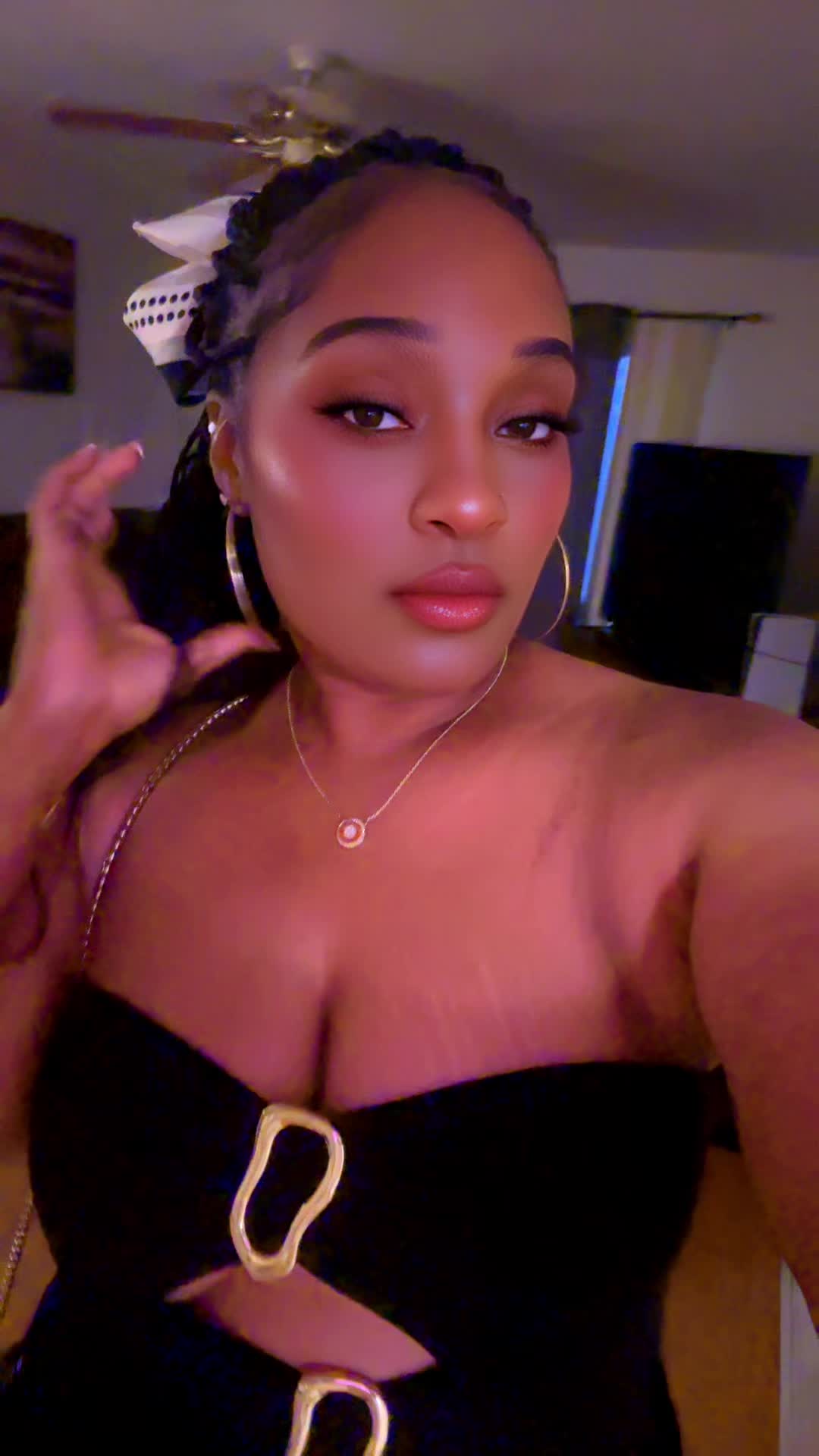 @Lenise🩷🩷🩵